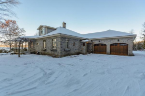 Lux Waterfront Private 4bd home